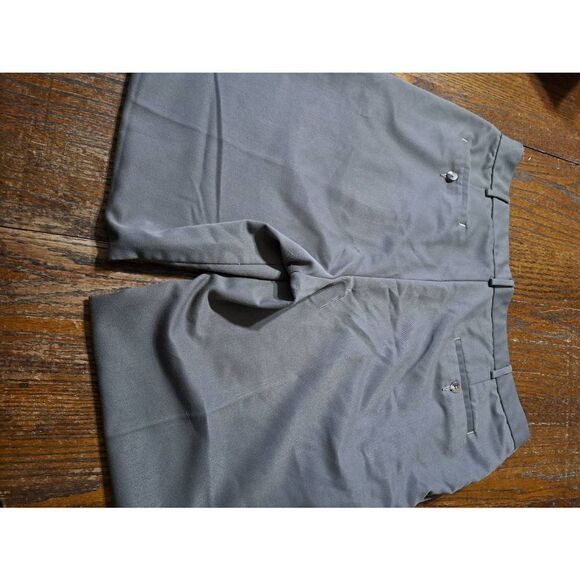 38x32 Van Heusen Grey Brown Flat Front Pleated Leg Casual Dress Pants - Picture 4 of 5